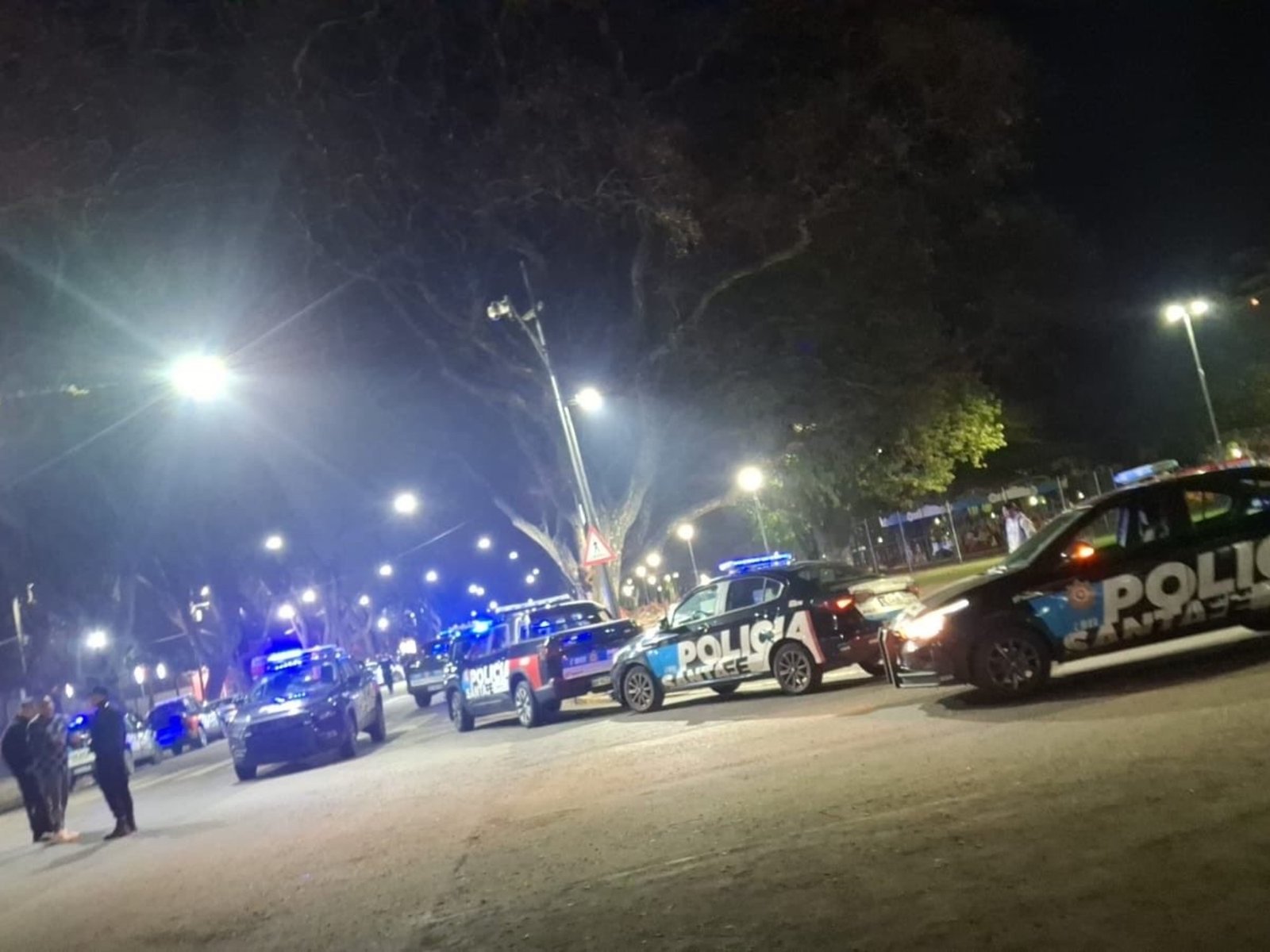 Incidentes en Newell's tras la fiesta de Central: balazos dentro del Bielsa, detenidos y represión :: Olé