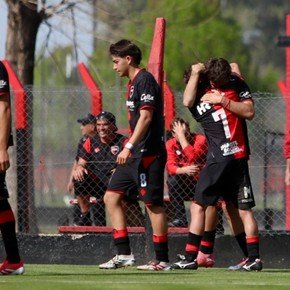 Newell’s goleó a Central en la fecha de clásicos en la Reserva