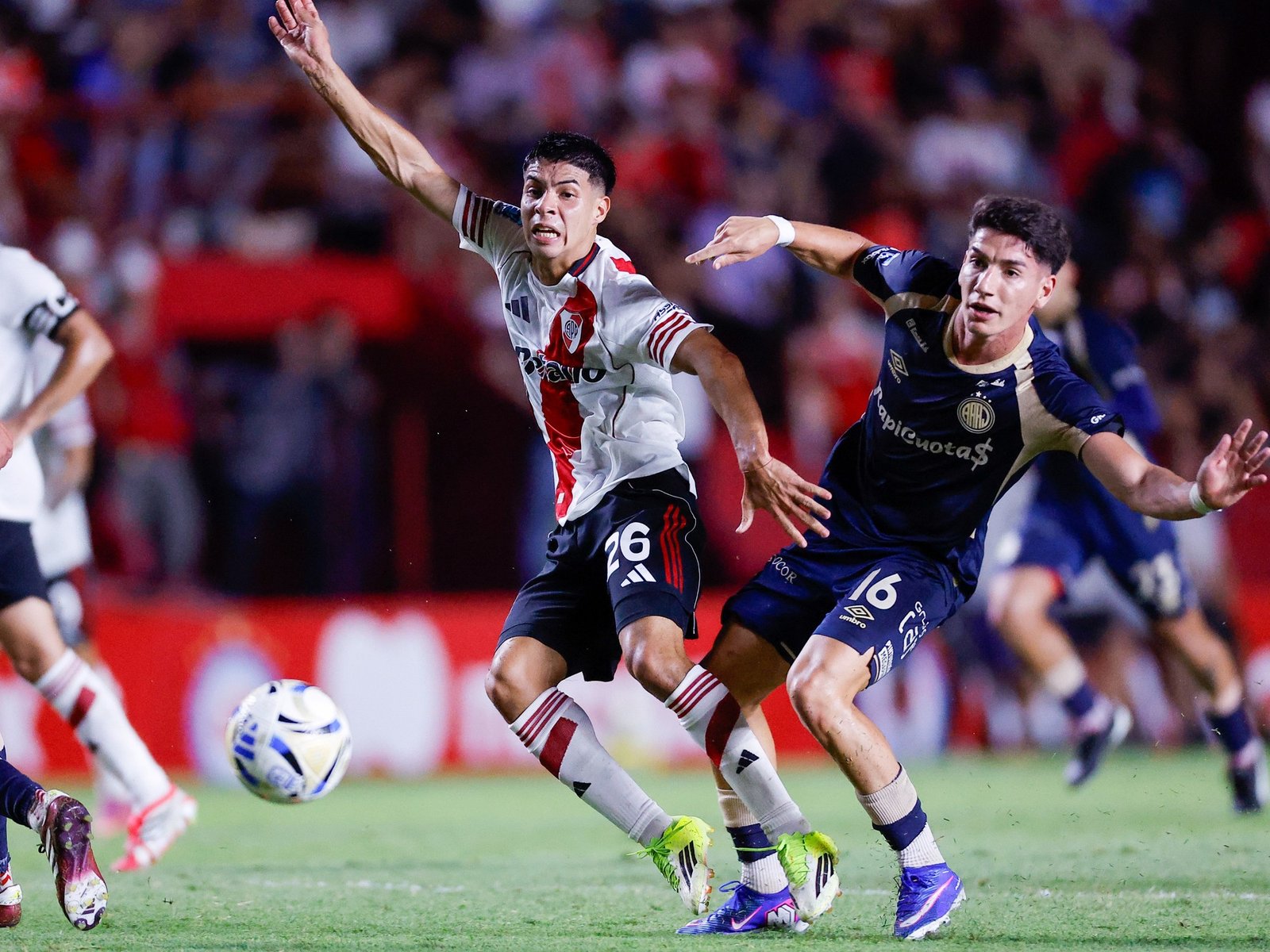 La confesión del defensor que buscó River en el mercado y por qué no llegó :: Olé