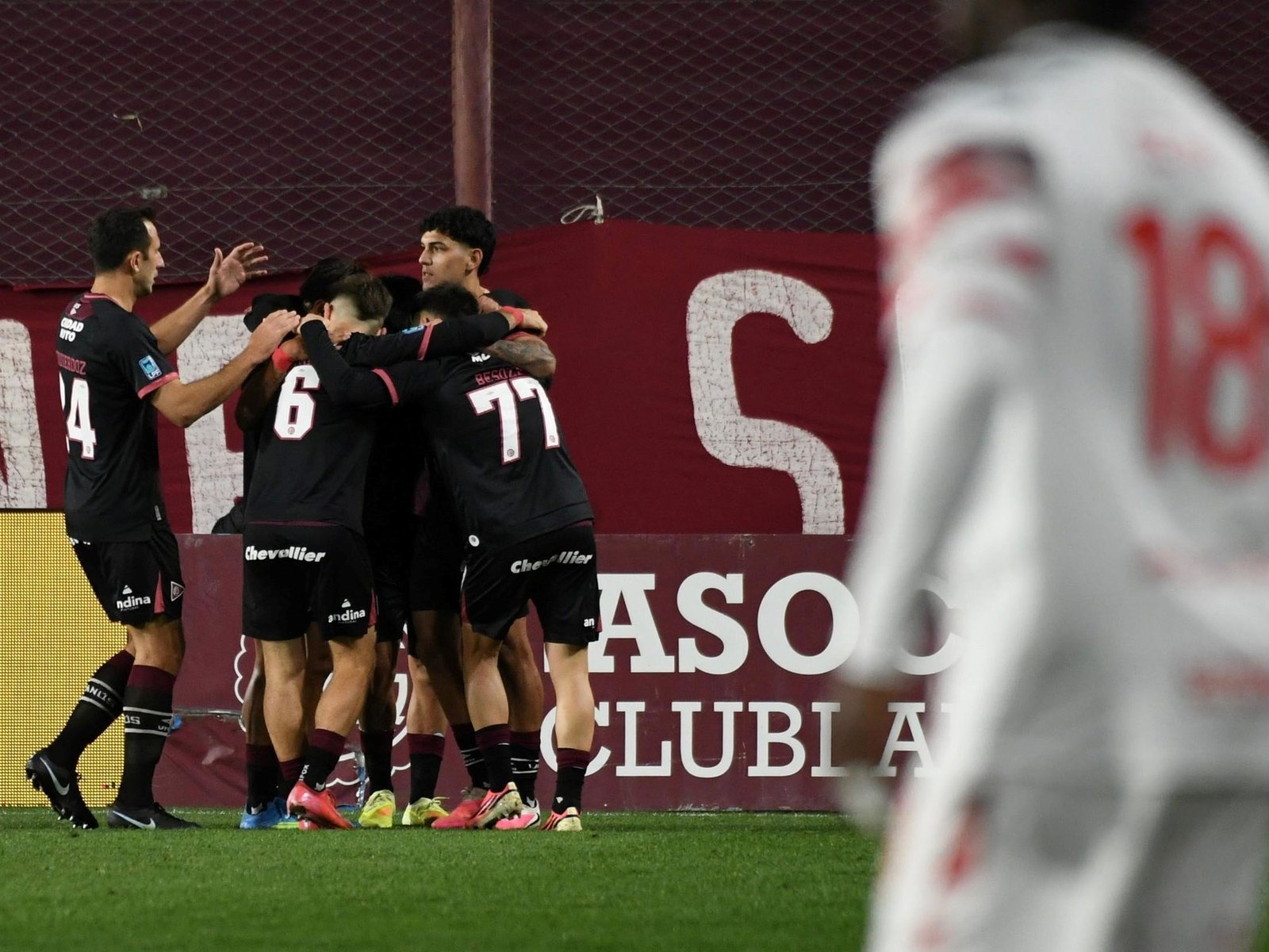 Lanús se sostuvo con un Losada intratable y logró un triunfazo ante Estudiantes :: Olé
