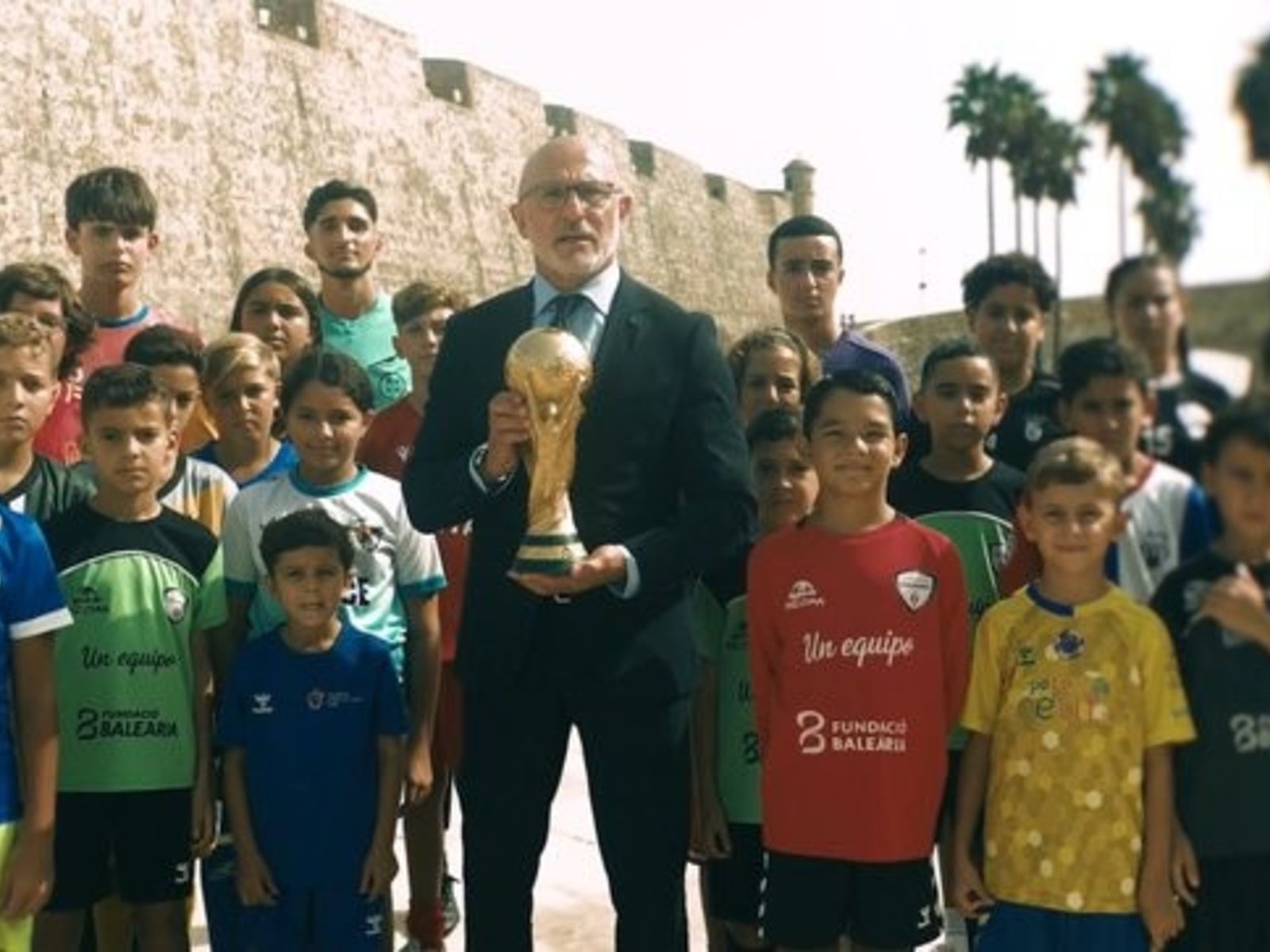 Luis de la Fuente presentó la primera lista de España tras ganar el Mundial con un fuerte gesto dedicado al enclave