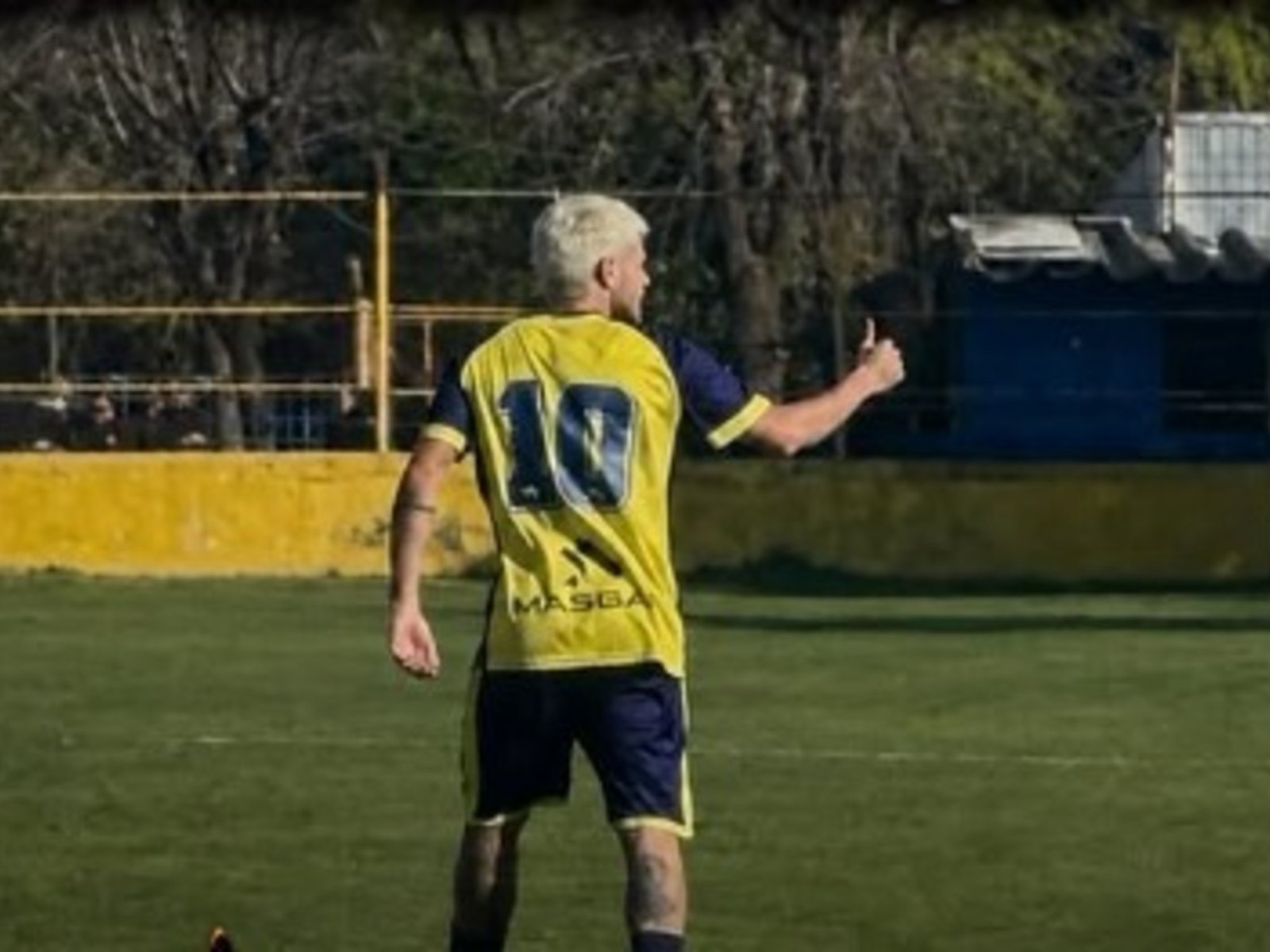 Muñiz sumó su quinta derrota al hilo y quedó al borde del abismo en la Primera C :: Olé