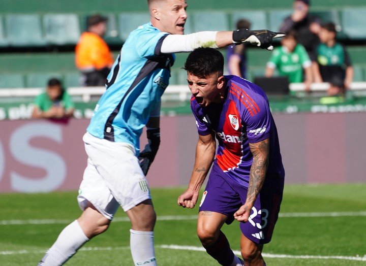 River puso 20 millones de euros por Almada (Marcelo Carroll).