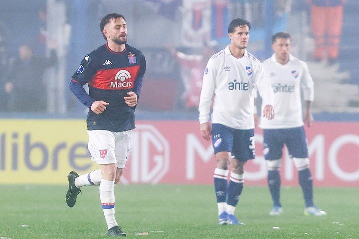 Este año, Elías le convirtió a Nacional de Uruguay, por la Sudamericana (EFE).