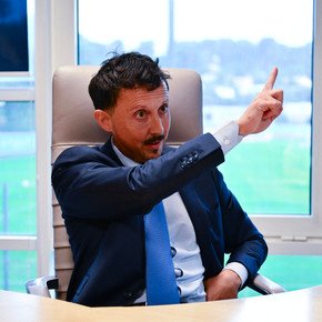 ¿Qué pasa con Longoria? ¿Se va de River?