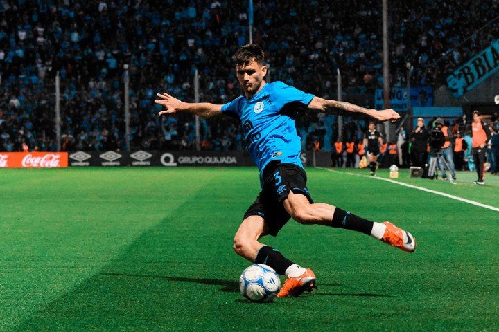 Adrián Sporle, lateral de Belgrano. (Prensa Belgrano).