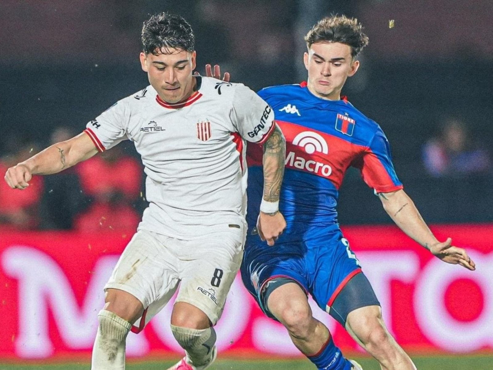 Qué dijeron en Tigre después de la decisión de Tello de no dar un penal a pesar del llamado del VAR :: Olé