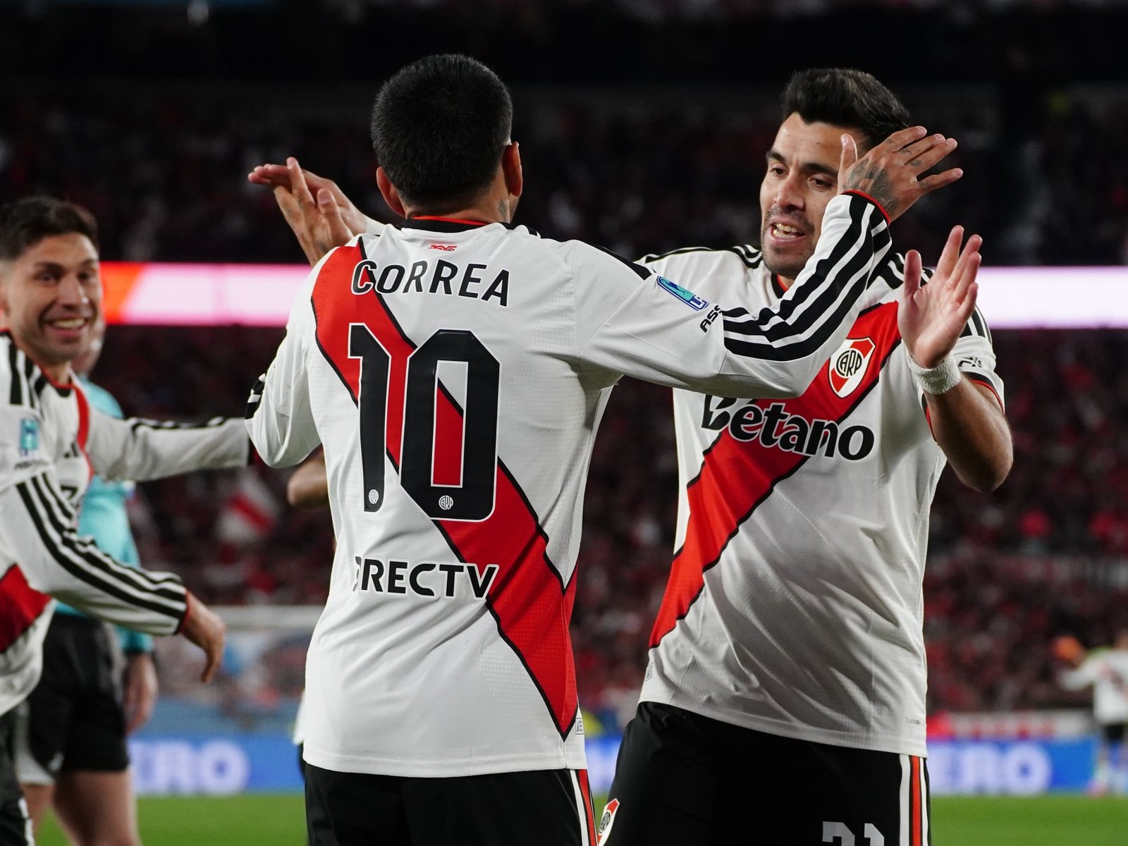 River ganó y sube en las tablas: hasta queda expectante en la anual :: Olé