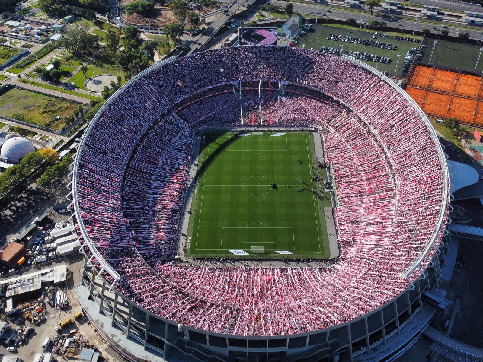 River presentó ante la Justicia el proyecto para techar el estadio y llevarlo a 101 mil espectadores