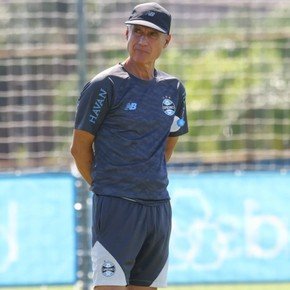 Se hizo pasar por el técnico de Gremio y estafó a un futbolista del plantel