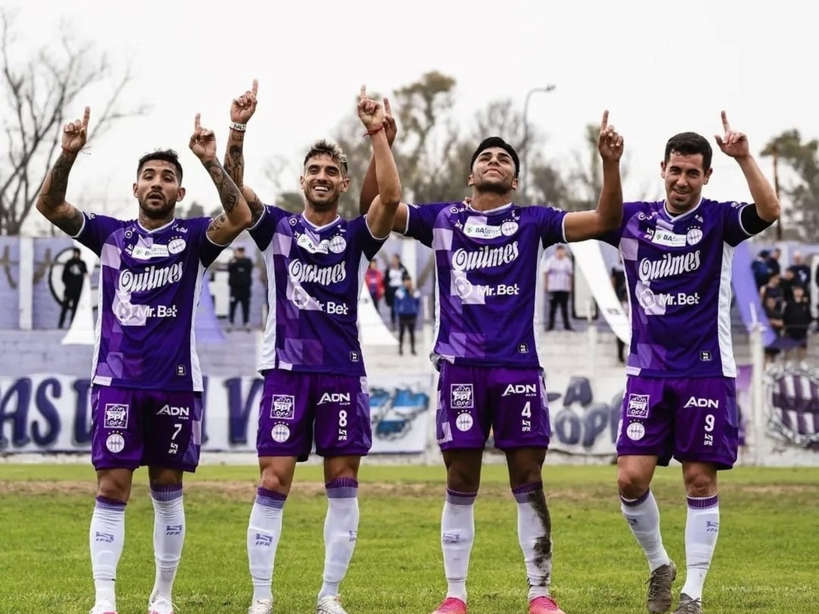 Sacachispas sufrió pero le ganó a J.J. Urquiza y se mantiene en lo alto de la tabla :: Olé