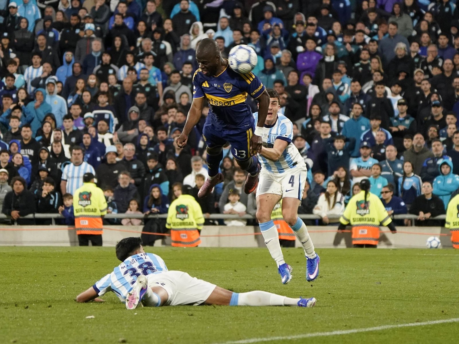 "Salto de calidad": la chicana de Boca a Racing después de la eliminación en Copa Argentina :: Olé