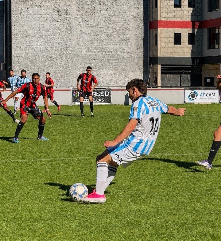 Racing nunca entró en sintonía con el partido. (Twitter @ClubARacing)