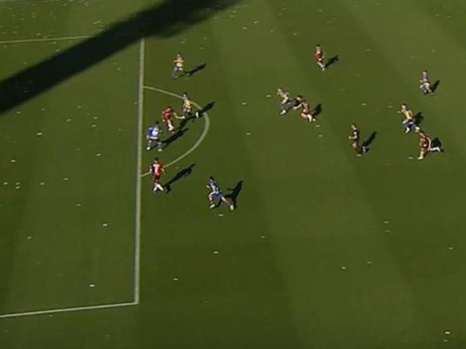 Video: con suspenso y VAR, el gol que le dio a Newell’s el empate ante Central :: Olé