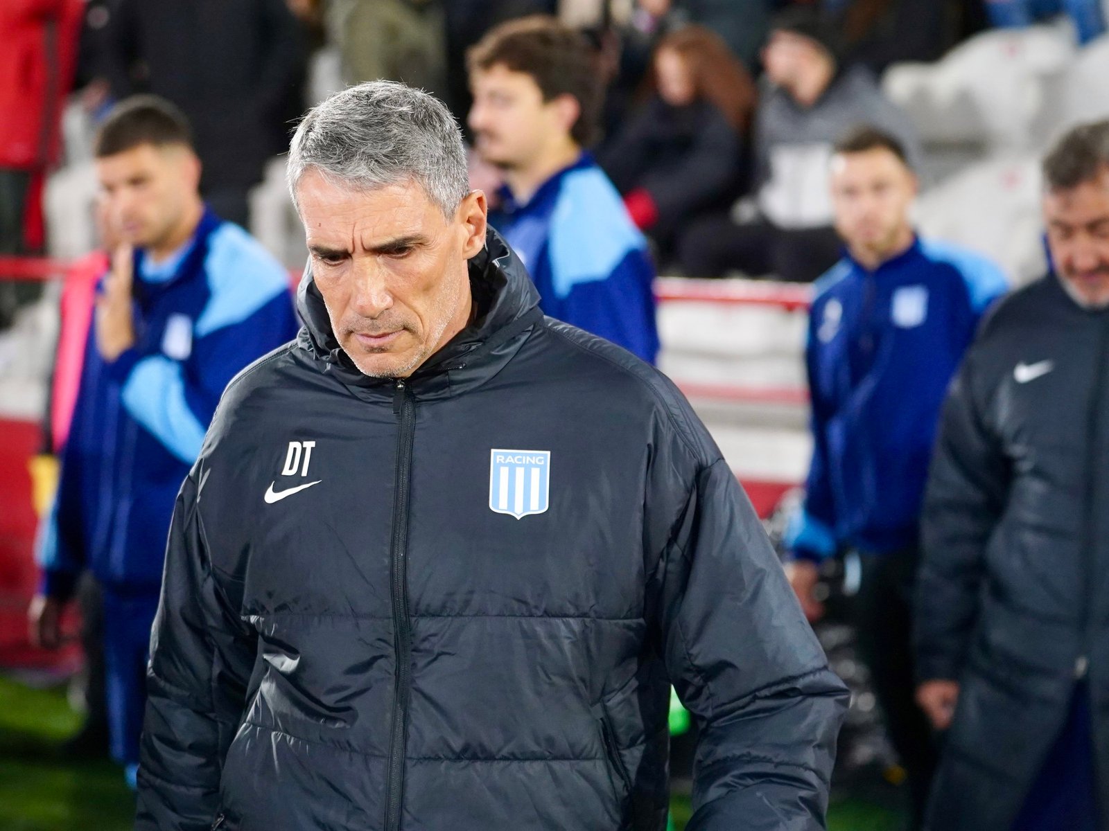 Video: un hincha de Racing le pidió la renuncia a Vojvoda :: Olé