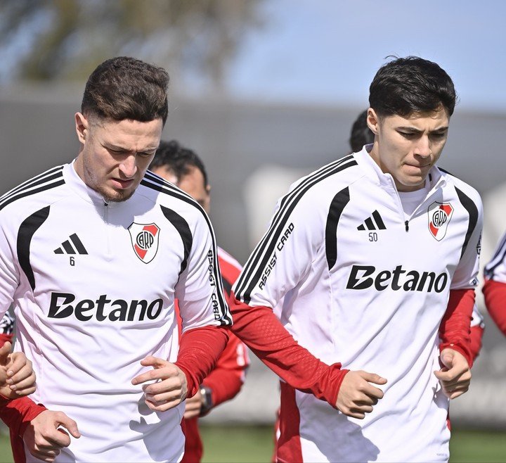 Aníbal Moreno y Tobías Andrada (prensa River).