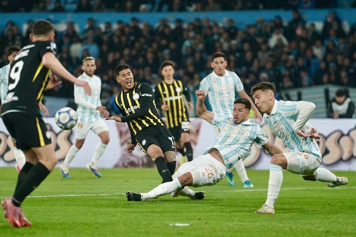 Racing vs Atlético de Tucumán en el Cilindro.