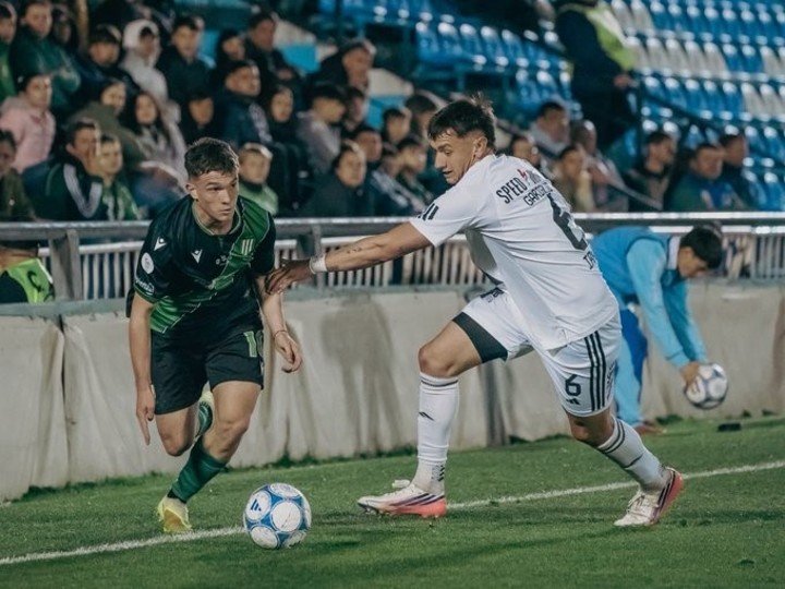 Riestra y Banfield se midieron por la Copa Argentina.