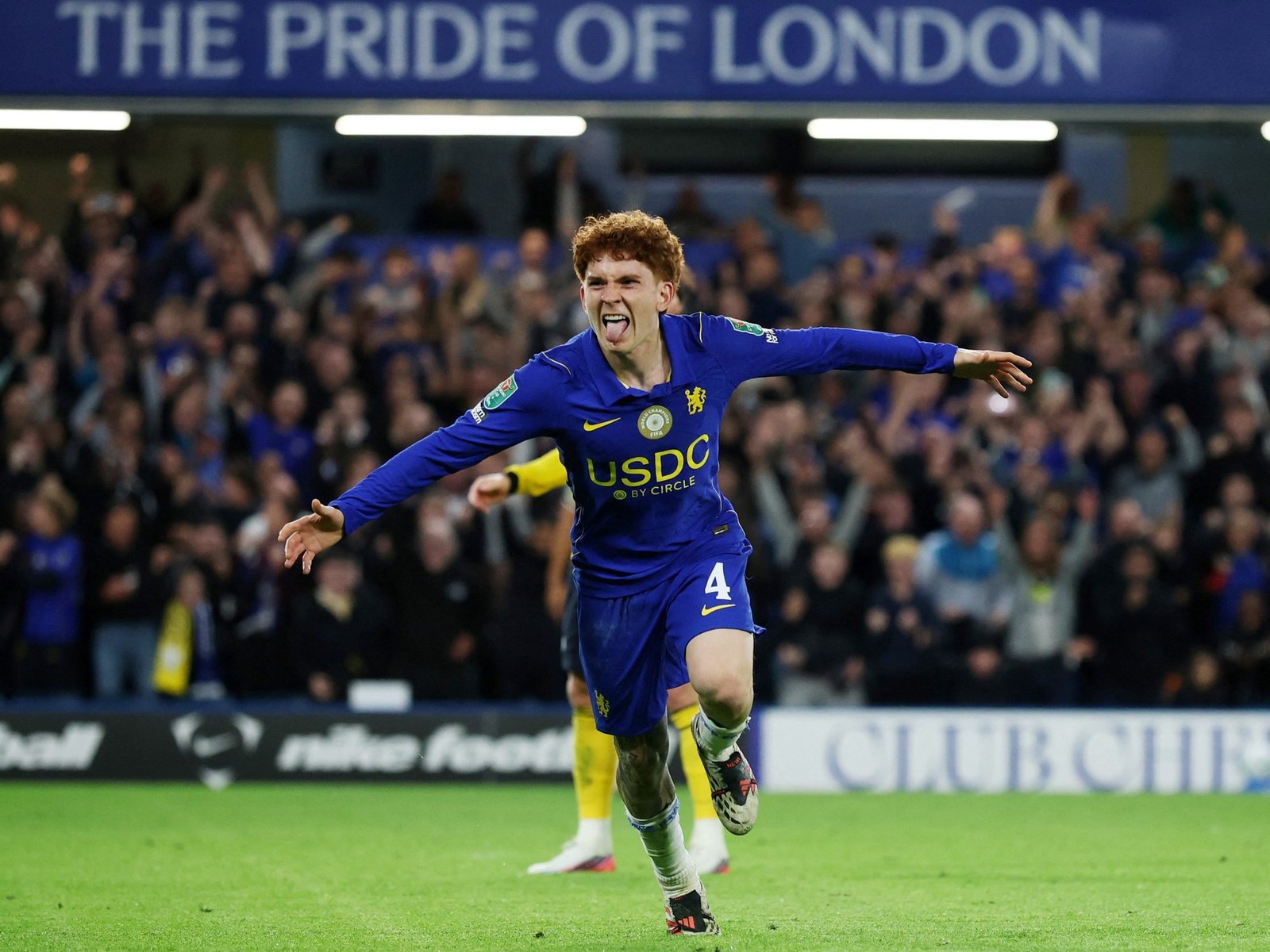 convirtió su primer gol en el triunfo vs Leeds por la Copa de la Liga