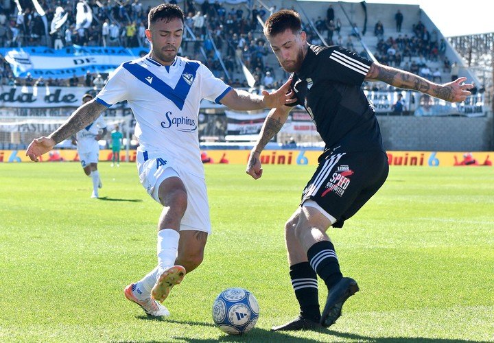 Vélez empató ante Riestra (Fotobaires)