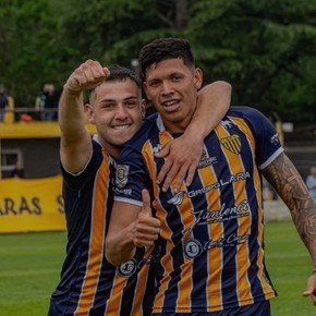 Con un gol agónico, Dock Sud ganó en Jáuregui y se ilusiona con entrar al Reducido
