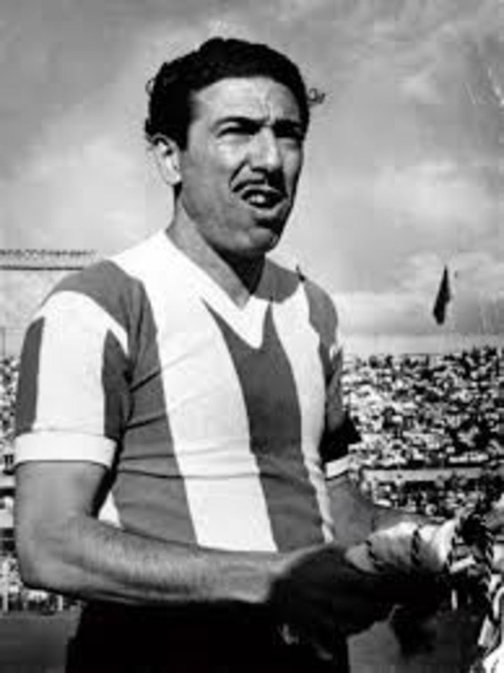 Ángel Labruna fue el primero en usar la 10 en la Selección Argentina.. Foto: Archivo