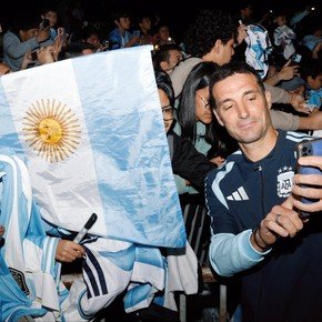 Scaloni, el eje de la renovación de la Selección