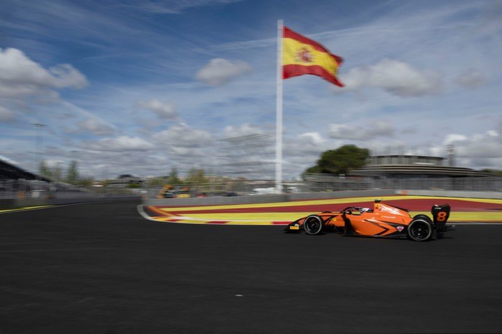 El piloto de Formula 3, Tuukka Taponen, durante los test de Fórmula 3 en el trazado de 'Madring'. Foto: EFE/ Sergio Pérez.