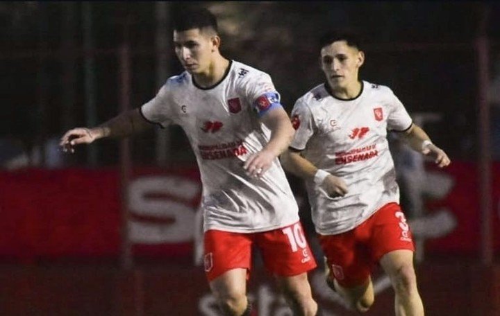 El segundo tiempo quedó marcado por impresiciones y pocas llegadas.