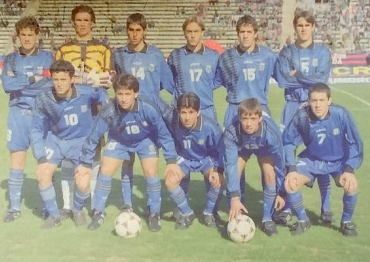 Livio Prieto (con la 11) en Juveniles (Instagram personal).