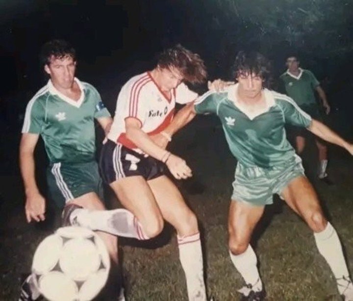 Mandiyú supo jugar contra River.