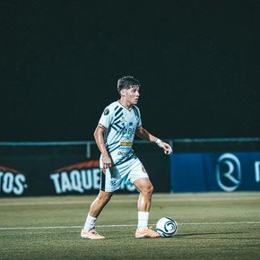 Hizo Inferiores en Independiente, la rompe en una liga desconocida de Centroamérica y podría jugar contra Messi
