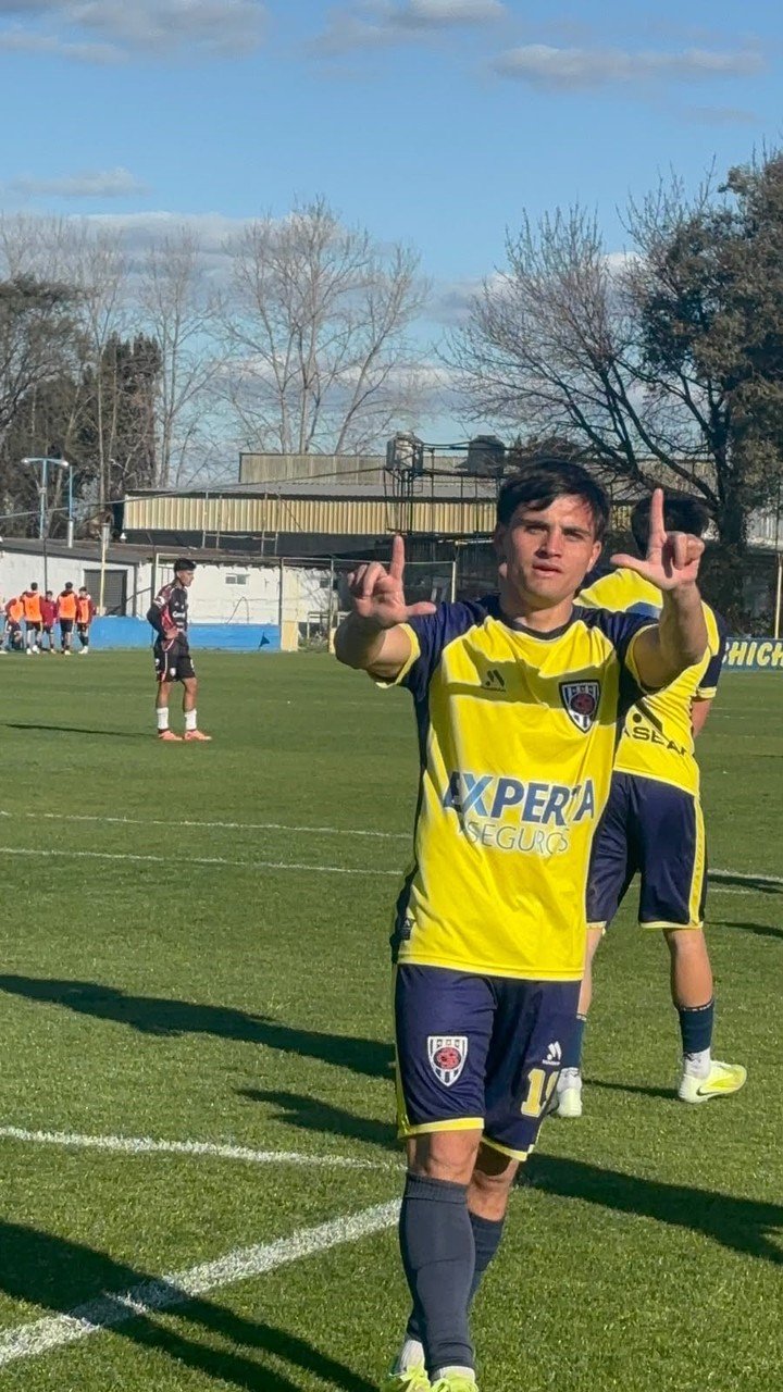 El festejo de Zanzi. (Prensa Barracas)
