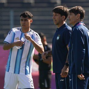 Diego Placente celebró la clasificación de la Sub 19 a las semifinales de los Juegos Suramericanos: "Se los ve mucho mejor"