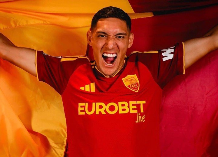Nahuel Molina dejó el Atlético de Madrid y fichó por la Roma de Italia.