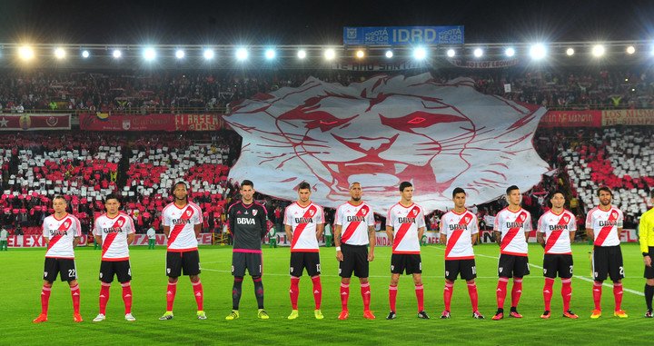 El último 11 al hilo por cuatro arrancó en la ida de la Recopa 2016, ante Independiente Santa Fe en Bogotá (Foto: MARCELO CARROLL).