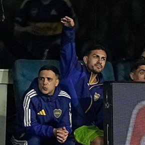 El hermoso gesto viral de Paredes junto a su hijo en la Bombonera
