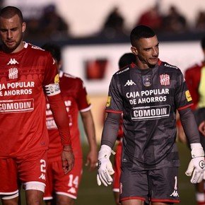 Las declaraciones del capitán de San Martín (T) contra su entrenador que sentenciarían su salida
