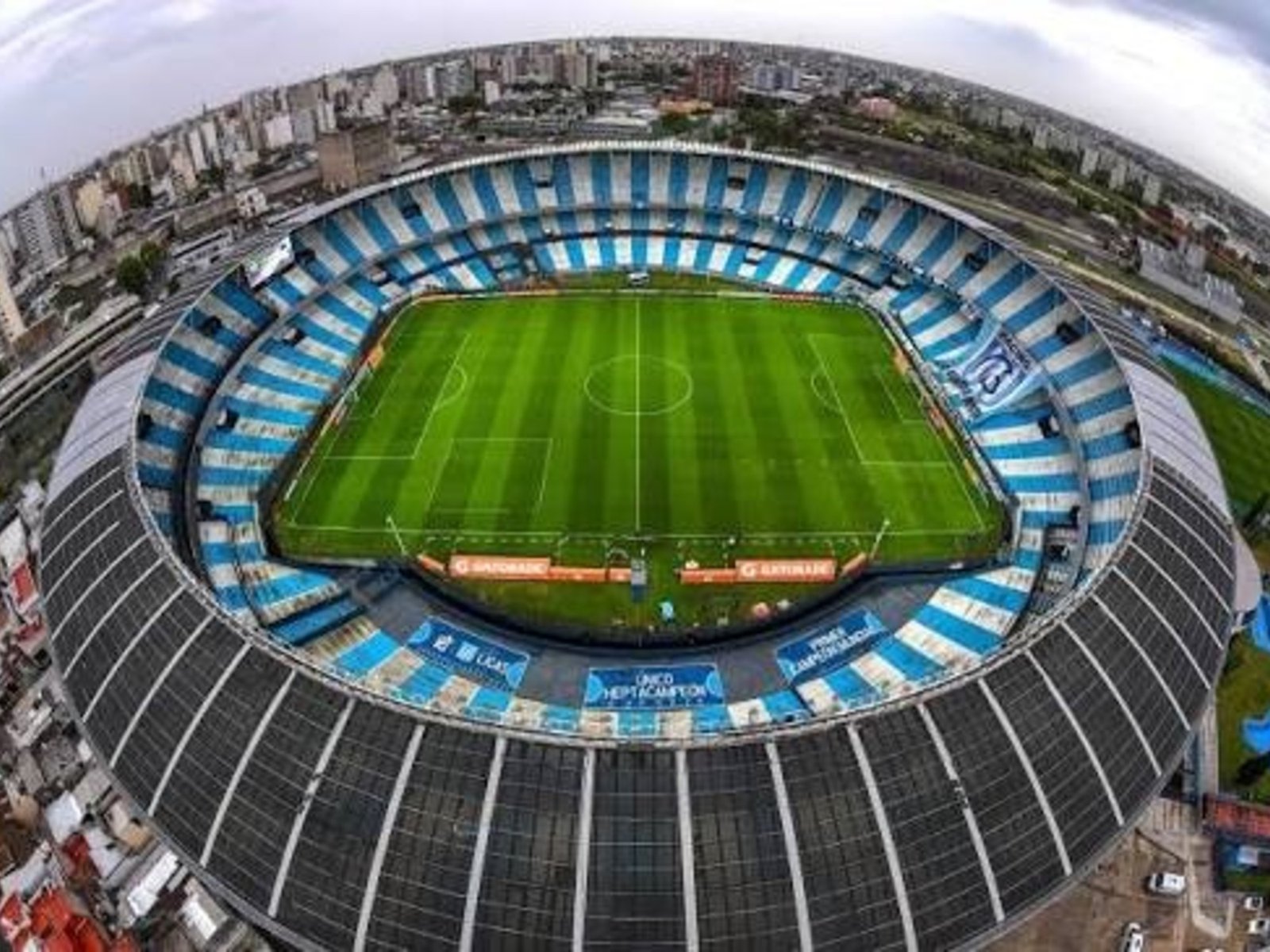 ¿Por qué se llama Juan Domingo Perón la cancha de Racing? :: Olé