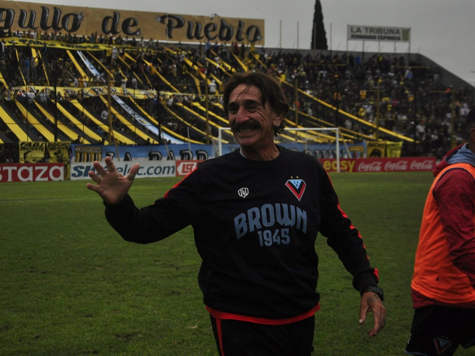 ¿Vuelve Don Ramón? La contundente respuesta de Pablo Vicó ante el mal momento de Brown de Adrogué :: Olé