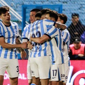 Racing sufrió y consiguió un triunfo clave frente a Estudiantes de Río Cuarto para seguir soñando con meterse en playoffs