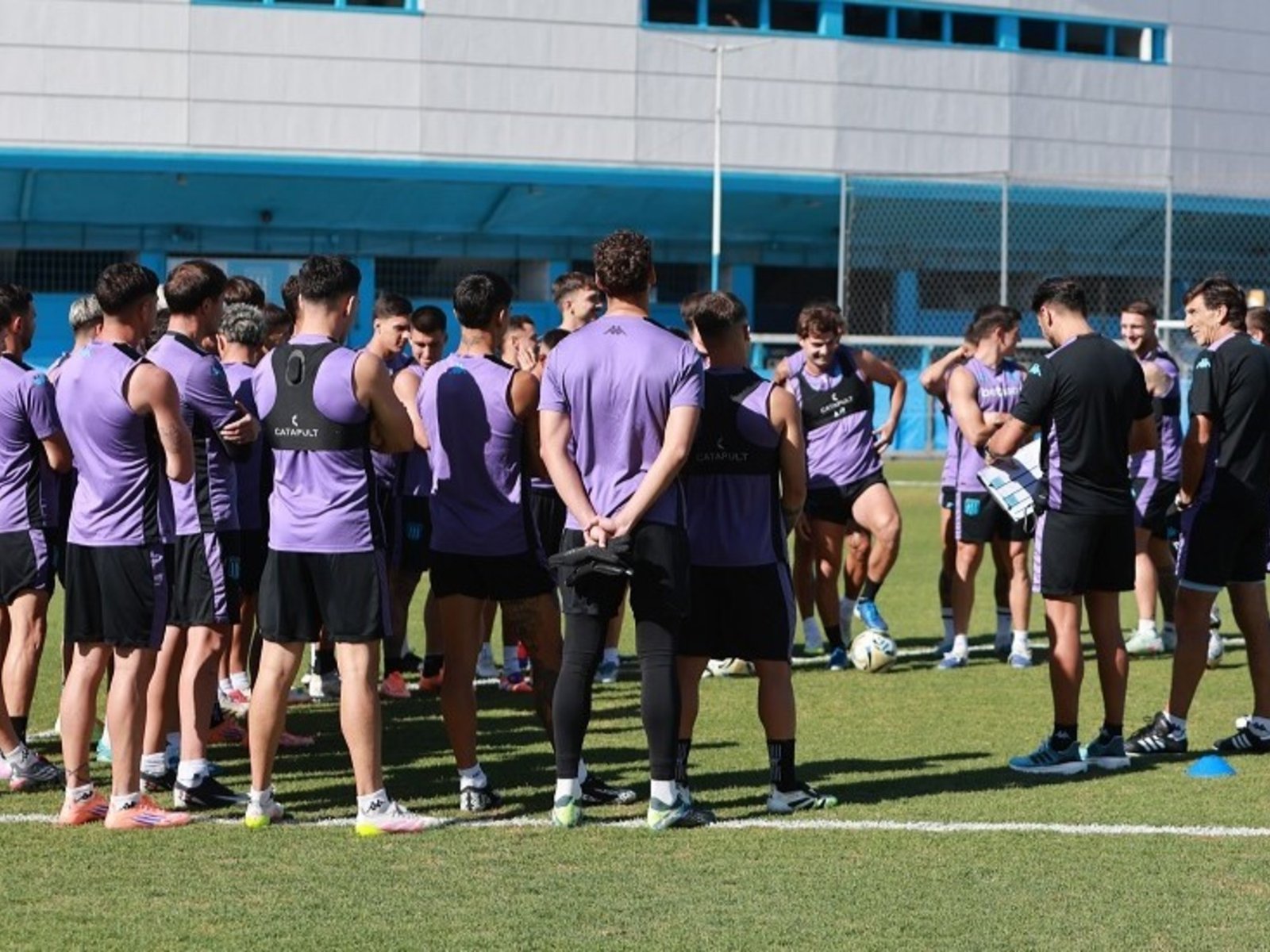 El jugador de Racing que se perfilaba hacia el banco, pero será titular ante Estudiantes RC :: Olé