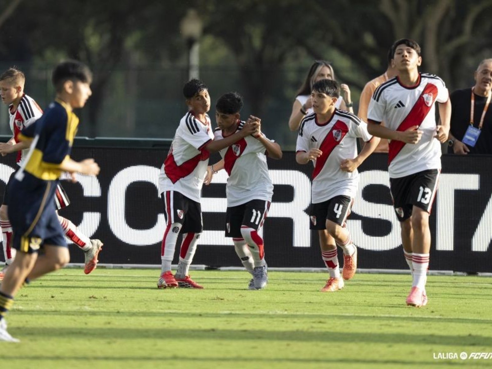 Gran goleada de River a Boca en un torneo juvenil internacional :: Olé