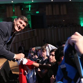Javier Zanetti en el Olé Summit: Messi, Maradona, su gol a Inglaterra, el "desahogo de Qatar 2022" y "que no nos toquen a nuestro país"