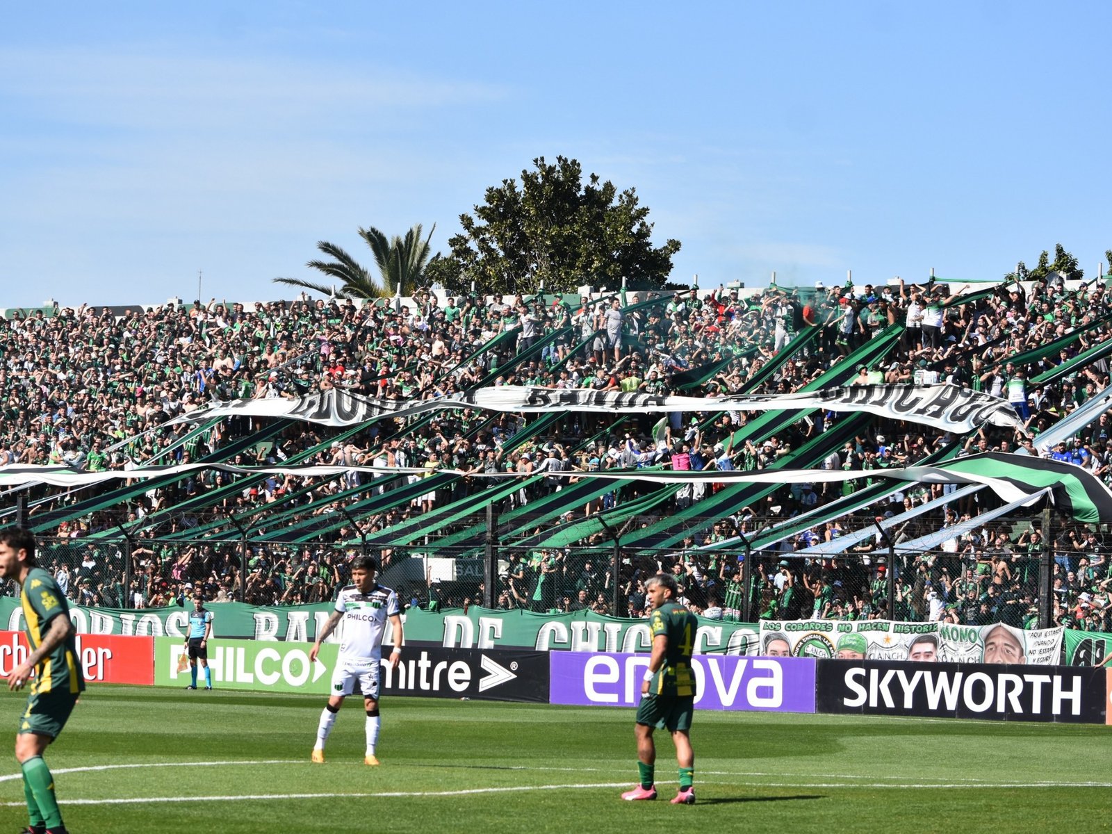 Oficial: Chicago podrá llevar hinchas ante Temperley :: Olé