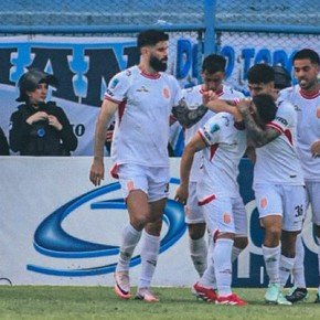 Barracas le ganó un partidazo a Atlético Tucumán y sacó a River de puestos de playoffs