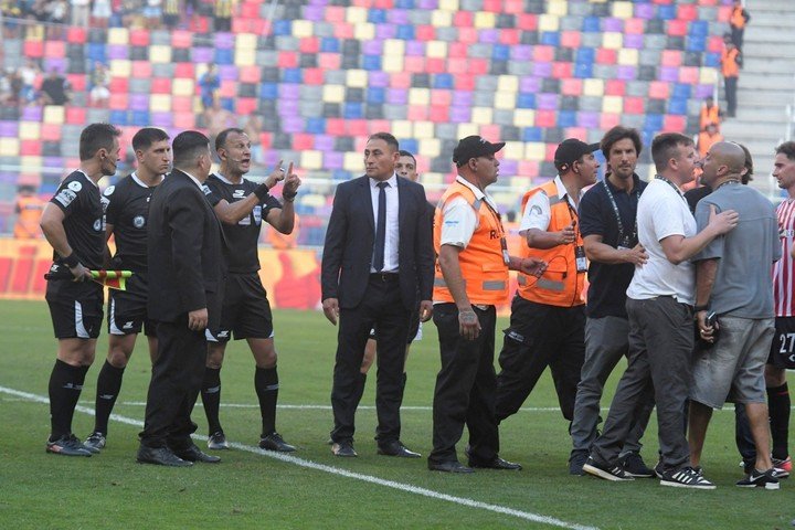 Darío Herrera dirige Newell's-Lanús tras el escándalo en Rosario Central-Estudiantes.
Foto: José Gómez