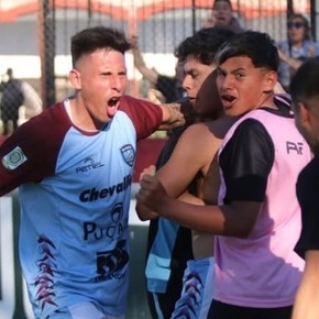 UAI Urquiza perdía 2-0, lo dio vuelta de forma épica y sueña con la salvación en la Primera B
