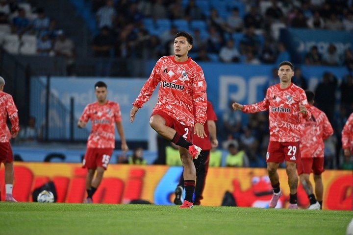 Tobías Ramírez en el Cilindro. Prensa River.