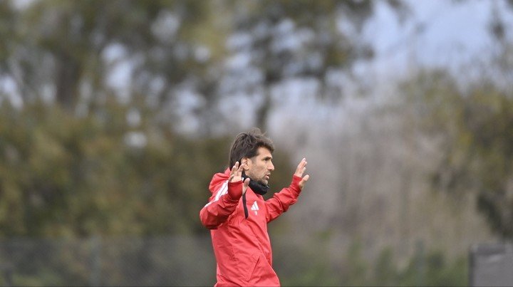 Leo Ponzio, a pura indicación en el Camp. Prensa River.